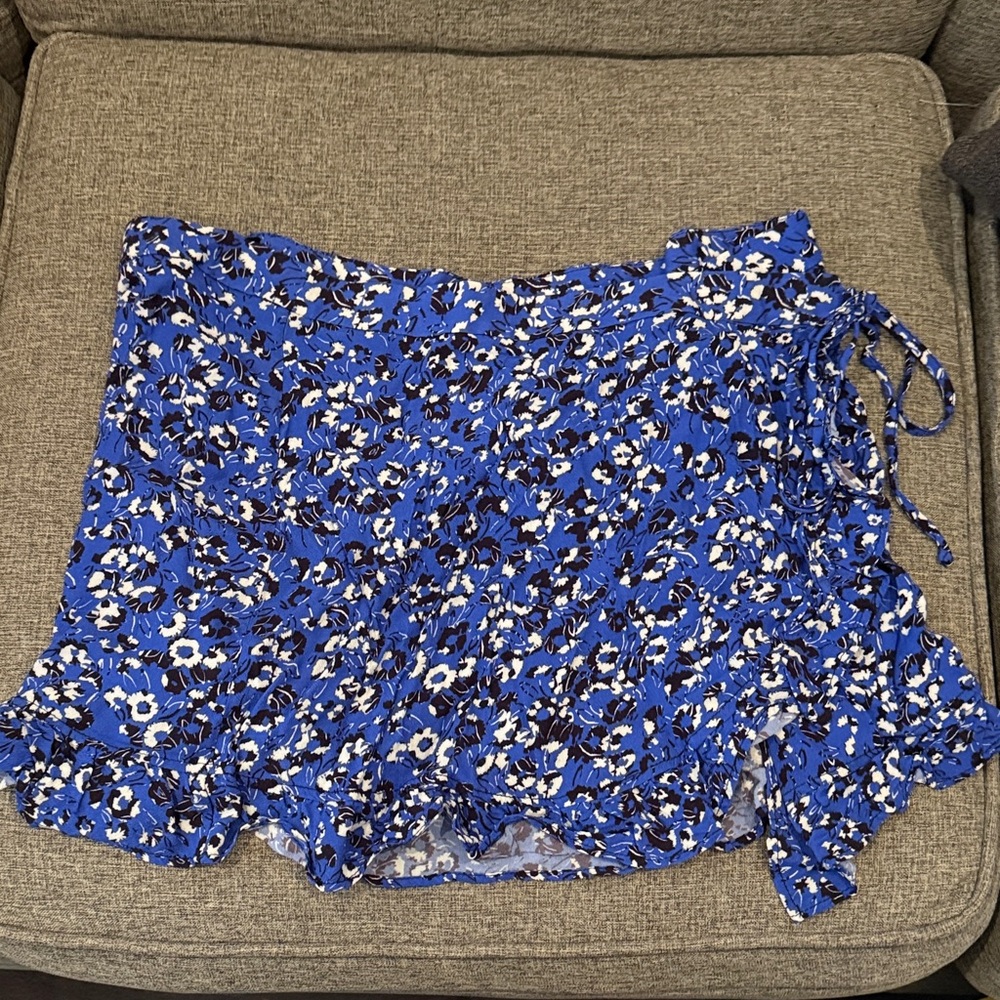 Women's Wrap Mini Skirt - Blue Floral